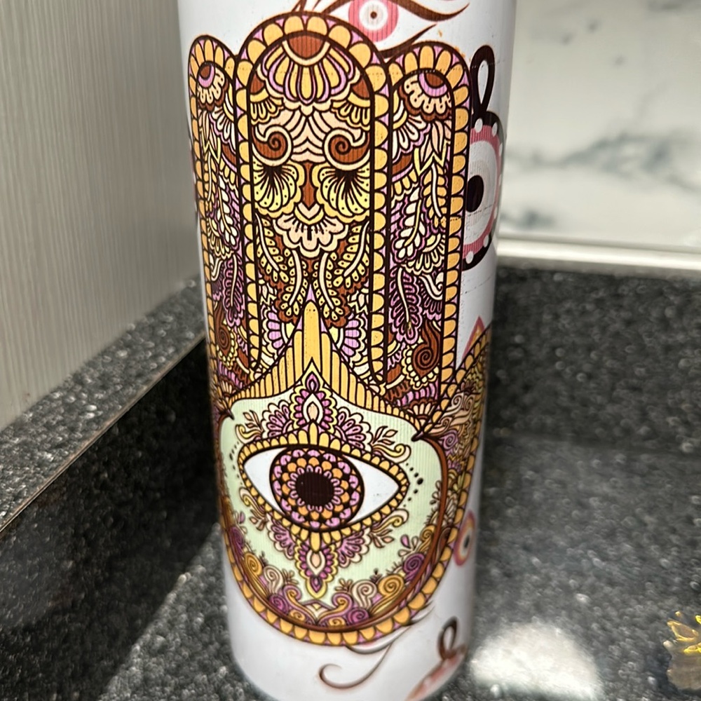 Tumbler with Fatima hand